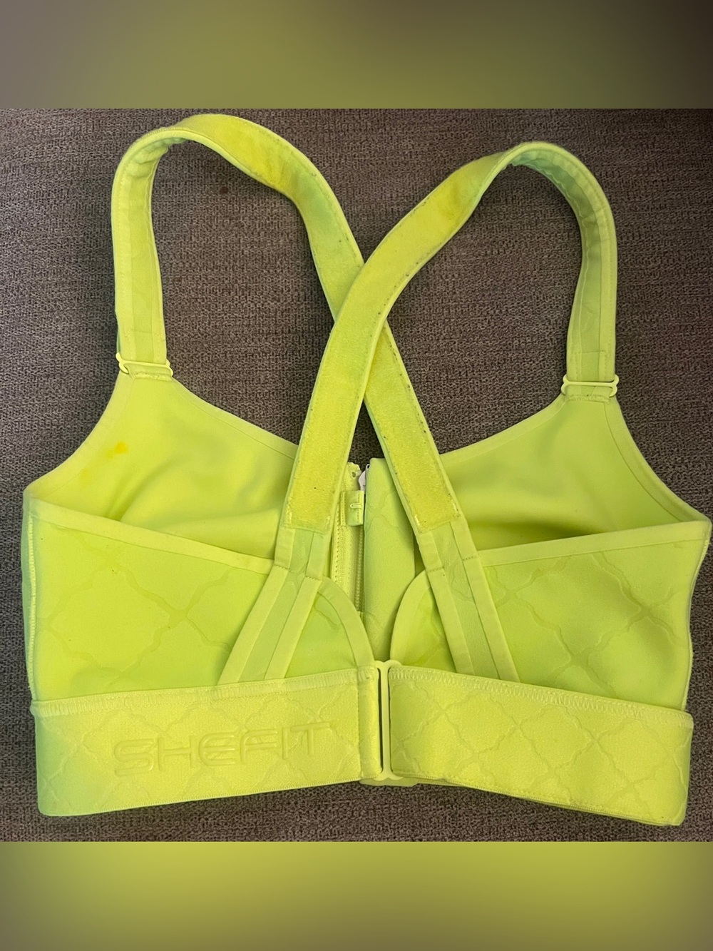 SHEFIT Ultimate Sports Bra vivid neon yellow-green, size Luxe- Style 110003